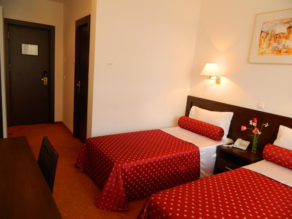 Hotel Mon Jardin Mahmudia Room photo